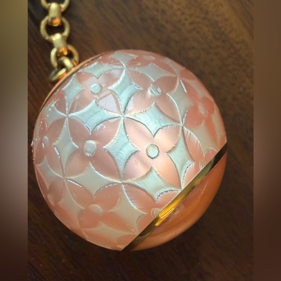 Louis Vuitton Mini Lin Croisette Bag Charm – Pink & Beige Resin - Picture 3 of 8